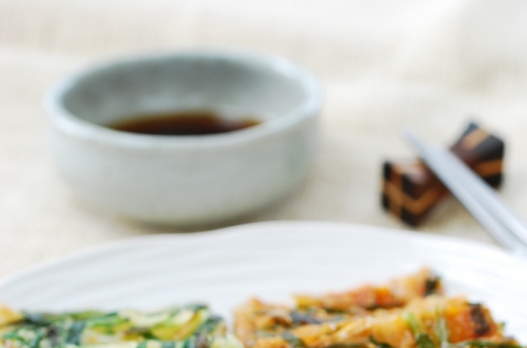 [Home Cooking] Buchujeon (savory pancake)