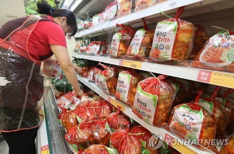 Packaged kimchi market soars amid high cabbage prices