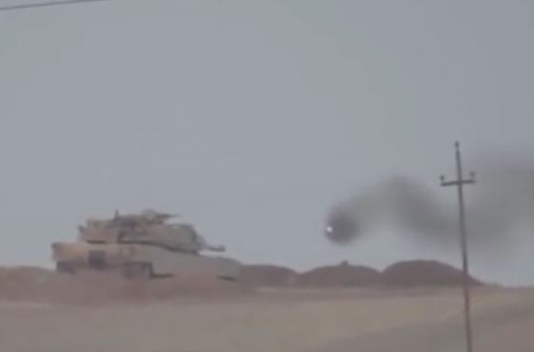(영상) 세계 최강 美탱크, 미사일 ‘한 방’에 폭파