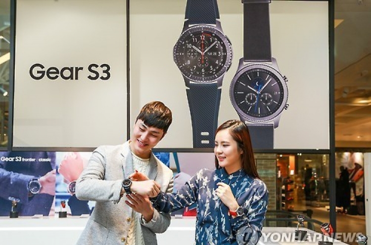 Samsung sells 25,000 Gear S3 smartwatches in 10 days in Korea