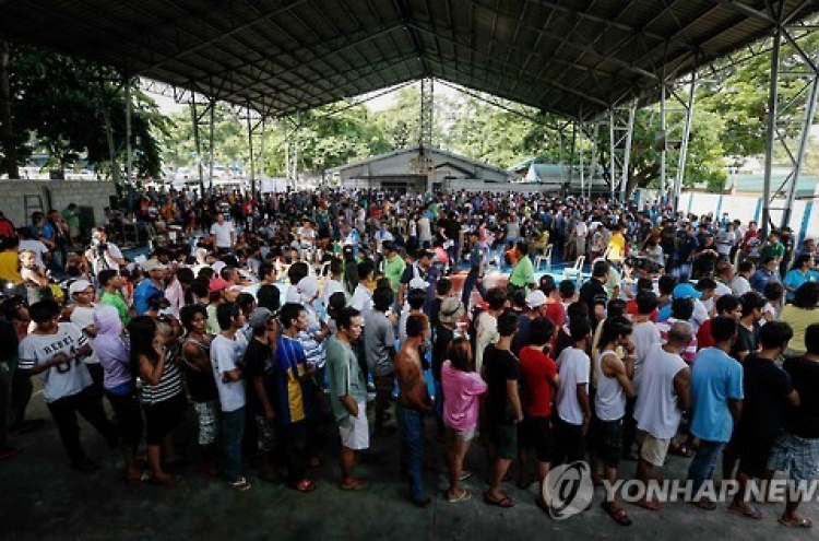 두테르테 "마약범 집밖으로 나오지마라…눈에 띄면 죽인다"