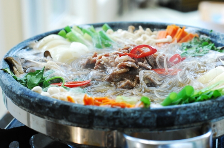 Bulgogi Hot Pot with Glass Noodles (Bulgogi Jeongol) - Kimchimari