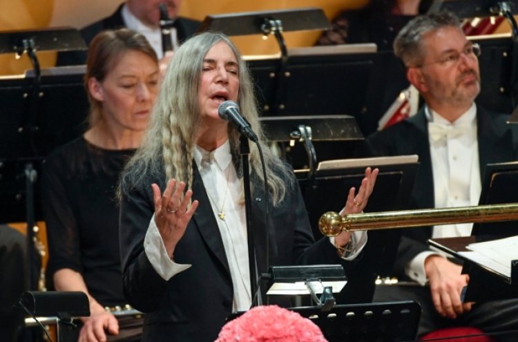 Patti Smith explains Dylan lyric flub in candid essay