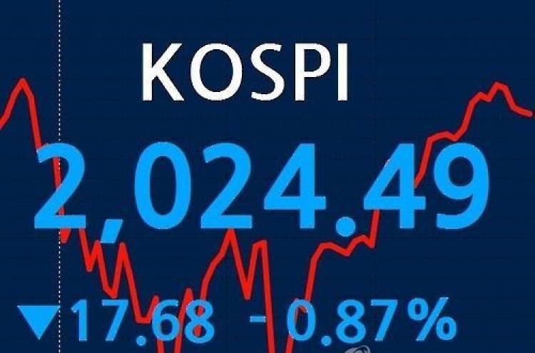 Retail investors stay net sellers for 8th year