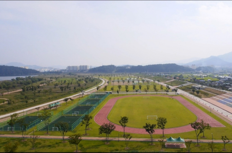 N. Korea plans to open football schools across nation