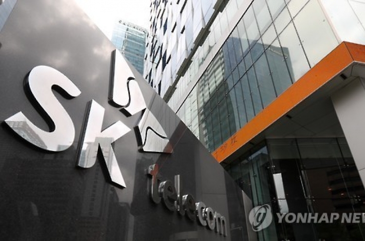 SKT profit tumbles 10 percent on slowing growth