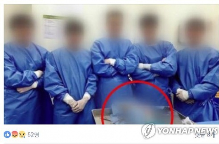 Doctors could face punishment for posting cadaver photo