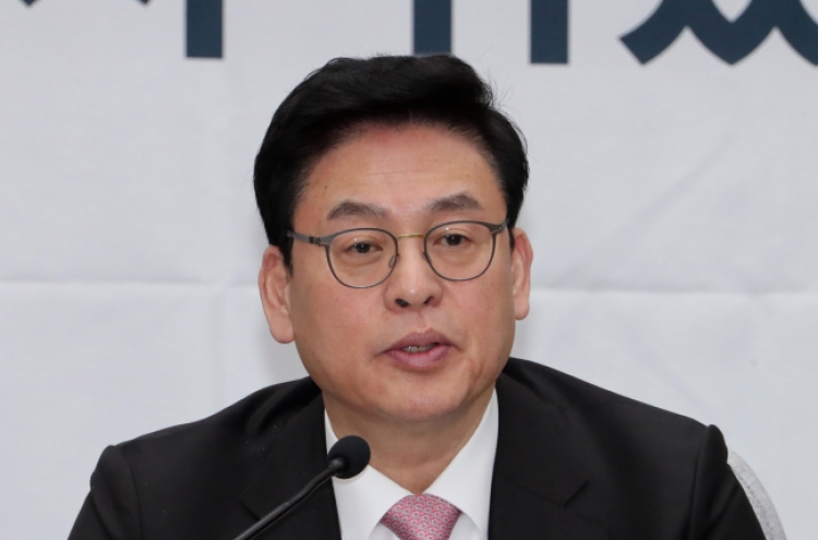 Saenuri revives talk on Park’s voluntary resignation in April