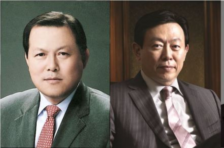 Lotte names new executives, restructures group