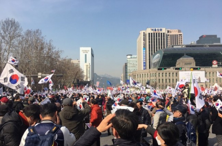 [Photo News] Pro-Park rally calls for verdict reversal