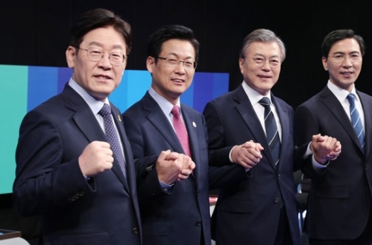 Presidential hopefuls of Democratic Party clash over THAAD
