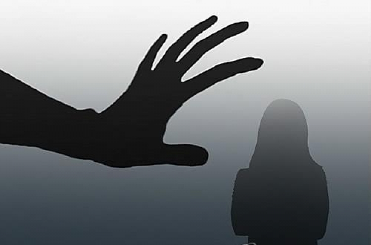 수면제 탄 음료 먹여 여성 8명 성폭행한 20대 학원장