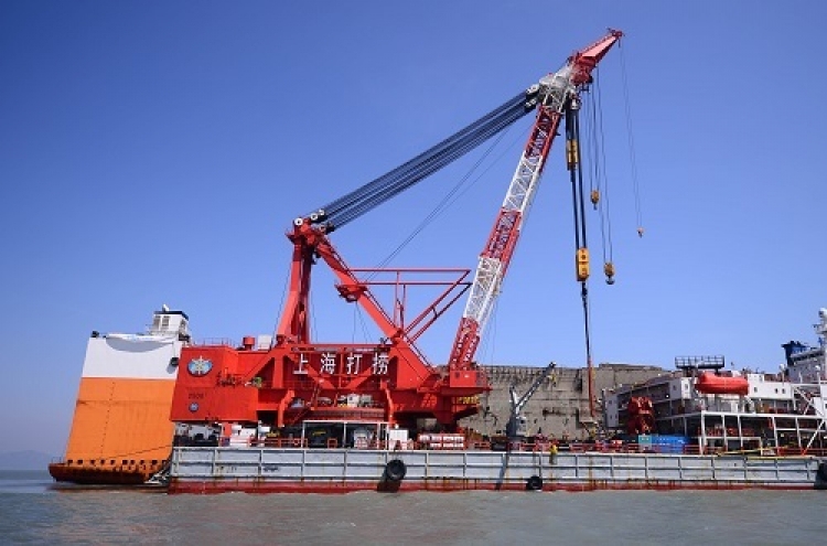 Operators making final preparations to move Sewol ferry to port