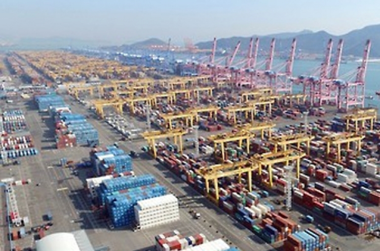 Korea's seaport cargo up 3.7% through Feb.