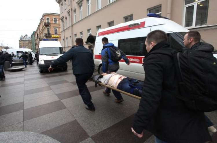 '10 dead' in St. Petersburg metro blast