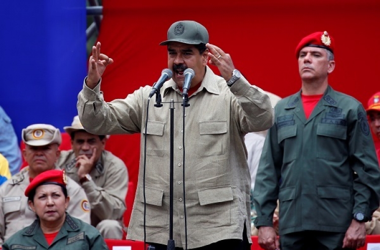 Army declares loyalty to Maduro as Venezuela braces for giant protest