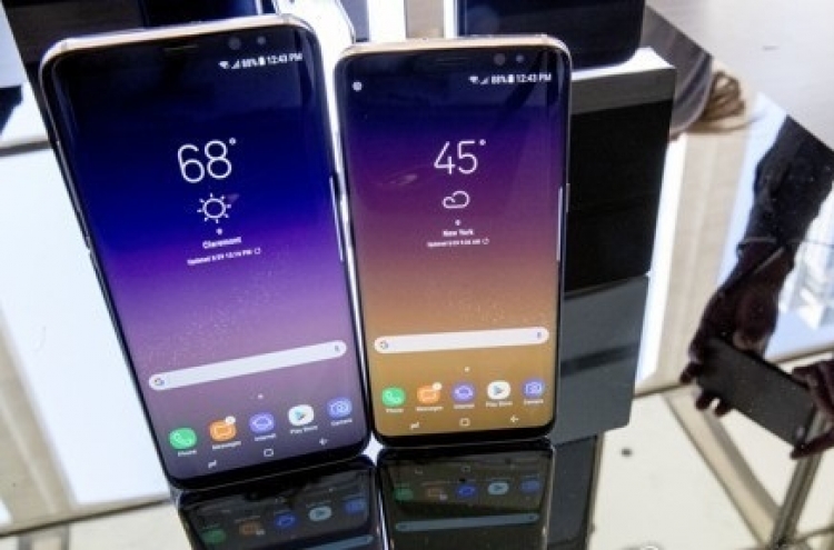 Samsung’s smartphone sales drop by half in China in Q1