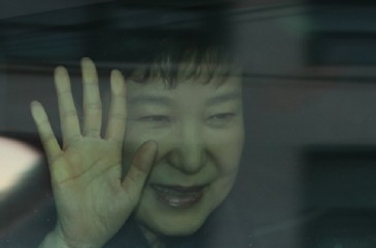 Court sets hearing to question Park at aide's trial