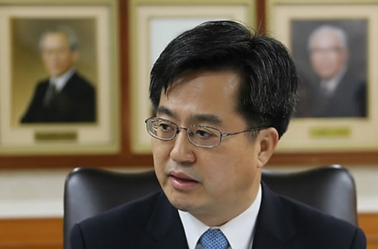 Profile of Finance Minister nominee Kim Dong-yeon