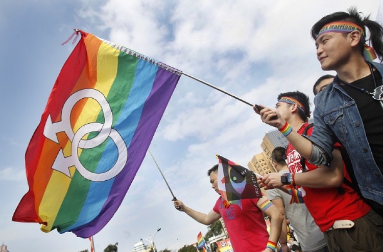 Taiwan's gay marriage ruling raises hopes across Asia