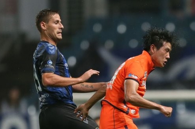 Jeju defender to visit Japanese football club to apologize for on-field violence