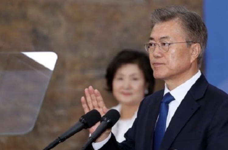 Moon restores summit diplomacy, turns up heat on THAAD