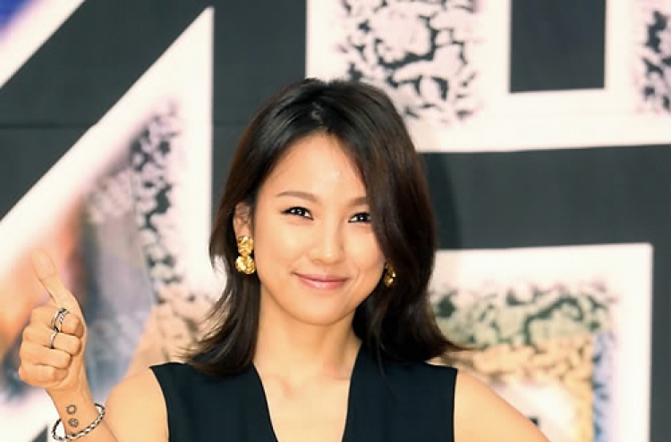 Lee Hyo-ri to appear on JTBC’s ‘Newsroom’