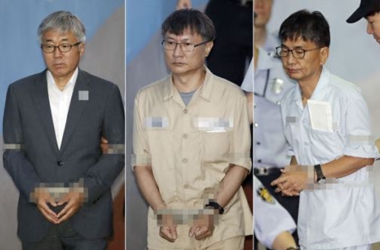 Prosecutors demand 5-yr sentences for govt. officials over artist blacklist