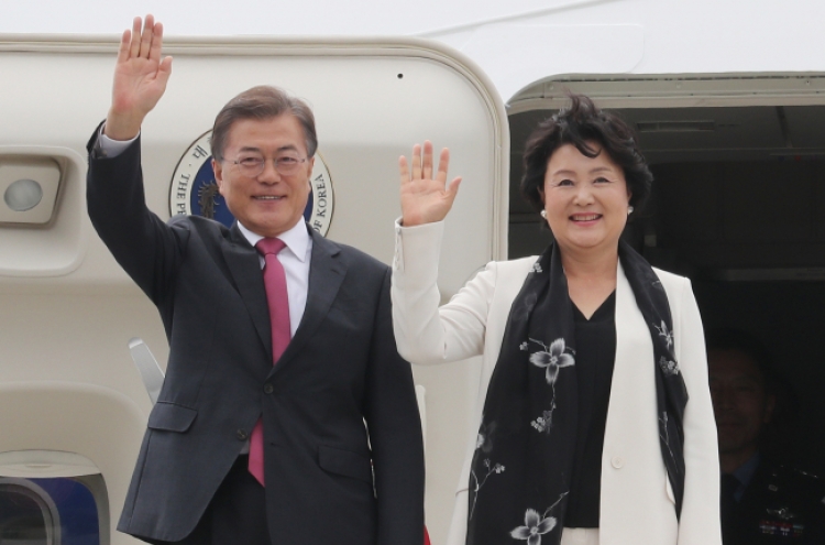 Moon arrives in Germany ahead of G-20