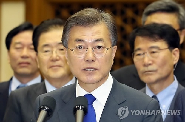 Moon to meet political party leaders next week