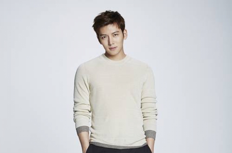 Actor Ji Chang-wook: 'I'm late but will have fun in military'