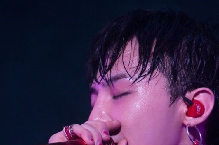G-Dragon heats up LA with ‘M.O.T.T.E’ world tour