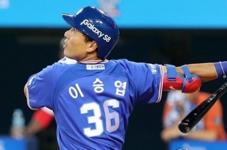 On retirement tour, Korean baseball legend seeking low profile