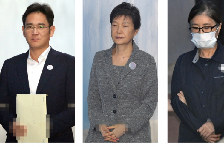 [Newsmaker] What does jailing of Samsung heir mean for ex-president Park?