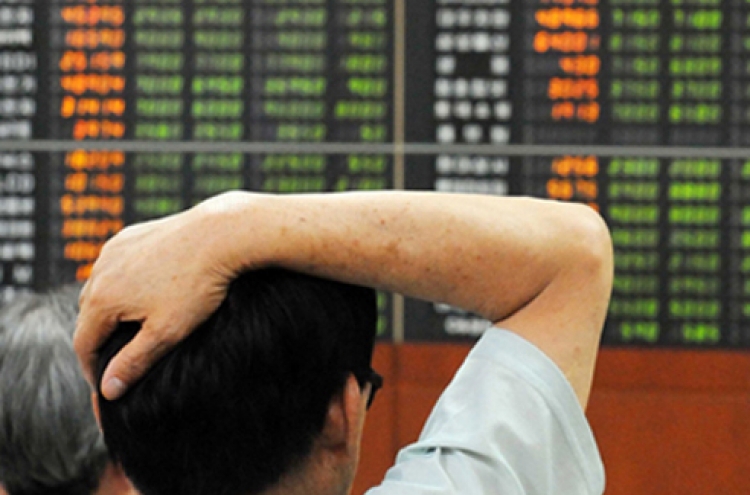 Korean stocks down late Thursday morning on foreign selling