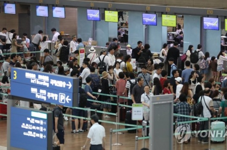 South Koreans switch travel destination to Japan in record number