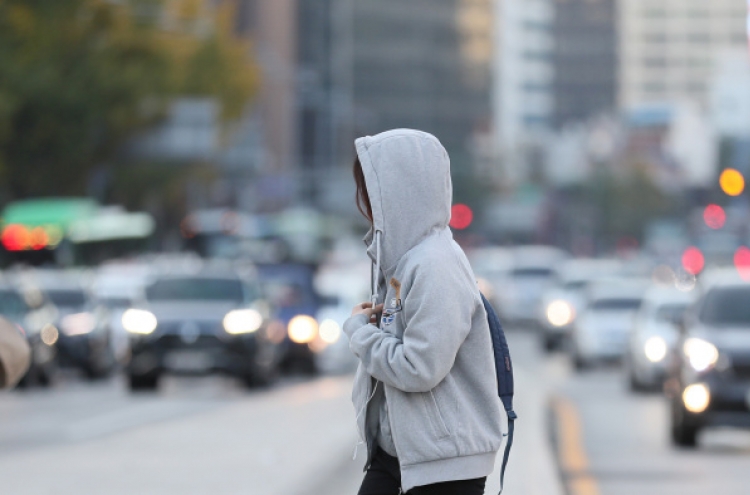 First frost in Seoul, temperature stays low nationwide