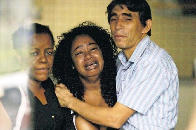 브라질 리우 빈민가 댄스파티장 총격전…최소 7명 사망