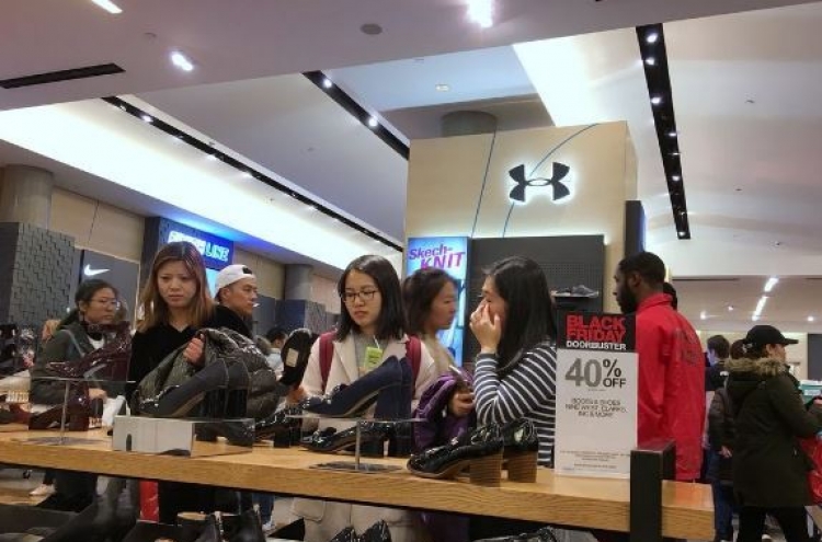 Online shoppers more attracted to US Black Friday than local sales event