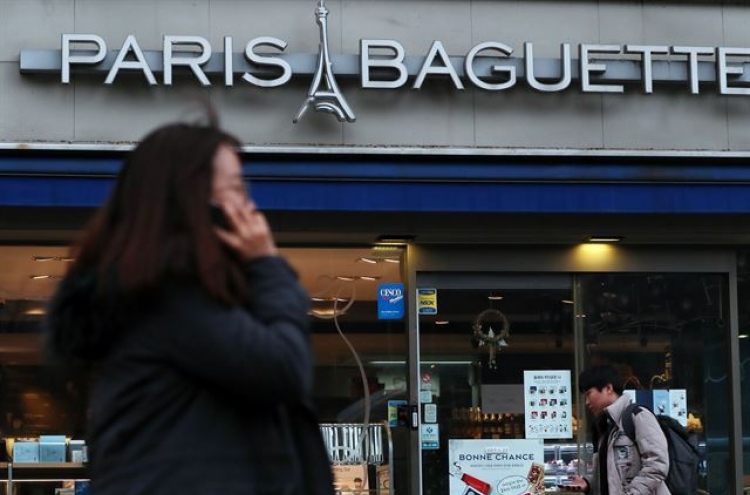 Court rules against Paris Baguette over baker hiring