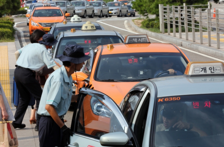 Taxis to offer flat rate for airport-Seoul Station route