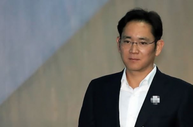 Prosecutors expected to seek heavy sentence for Samsung heir in appeals trial