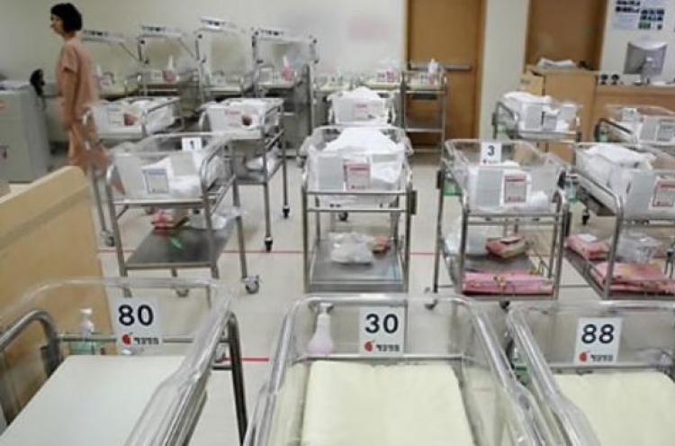 Korea's childbirths continue to slide in October