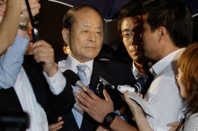 Prosecutors raid property of ex-president Lee's brother over NIS fund scandal