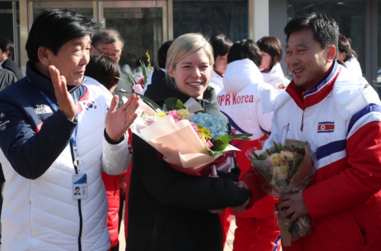 NK hockey players join S. Korean team for training