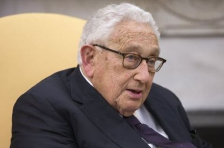 Kissinger rejects 'freeze-for-freeze' with N. Korea