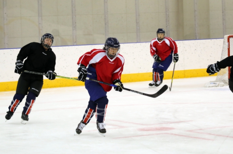 [PyeongChang 2018] Joint Korean women's hockey team has first practice together