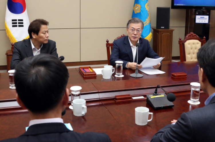 Moon seeks meeting with leaders of ruling, opposition parties