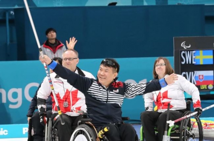 [PyeongChang 2018] Korean wheelchair curlers at Paralympics buoyed by elementary students