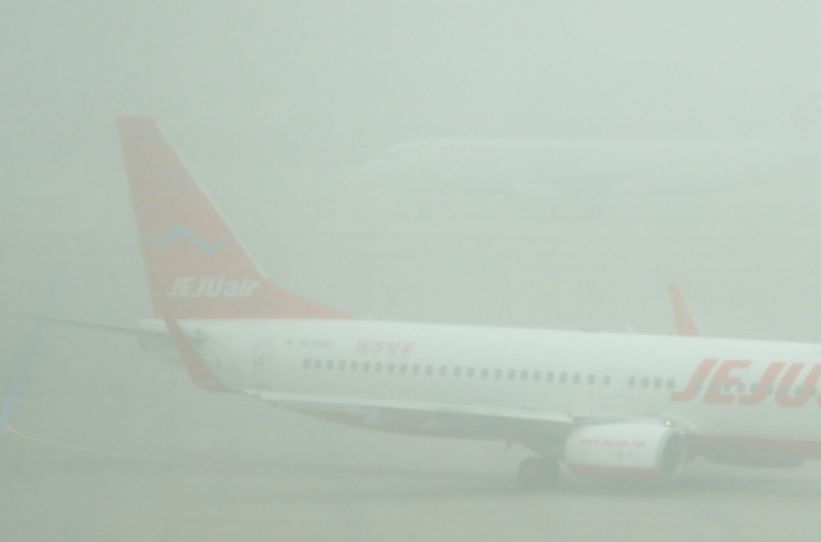 Poor visibility delays dozens of flights at Incheon airport